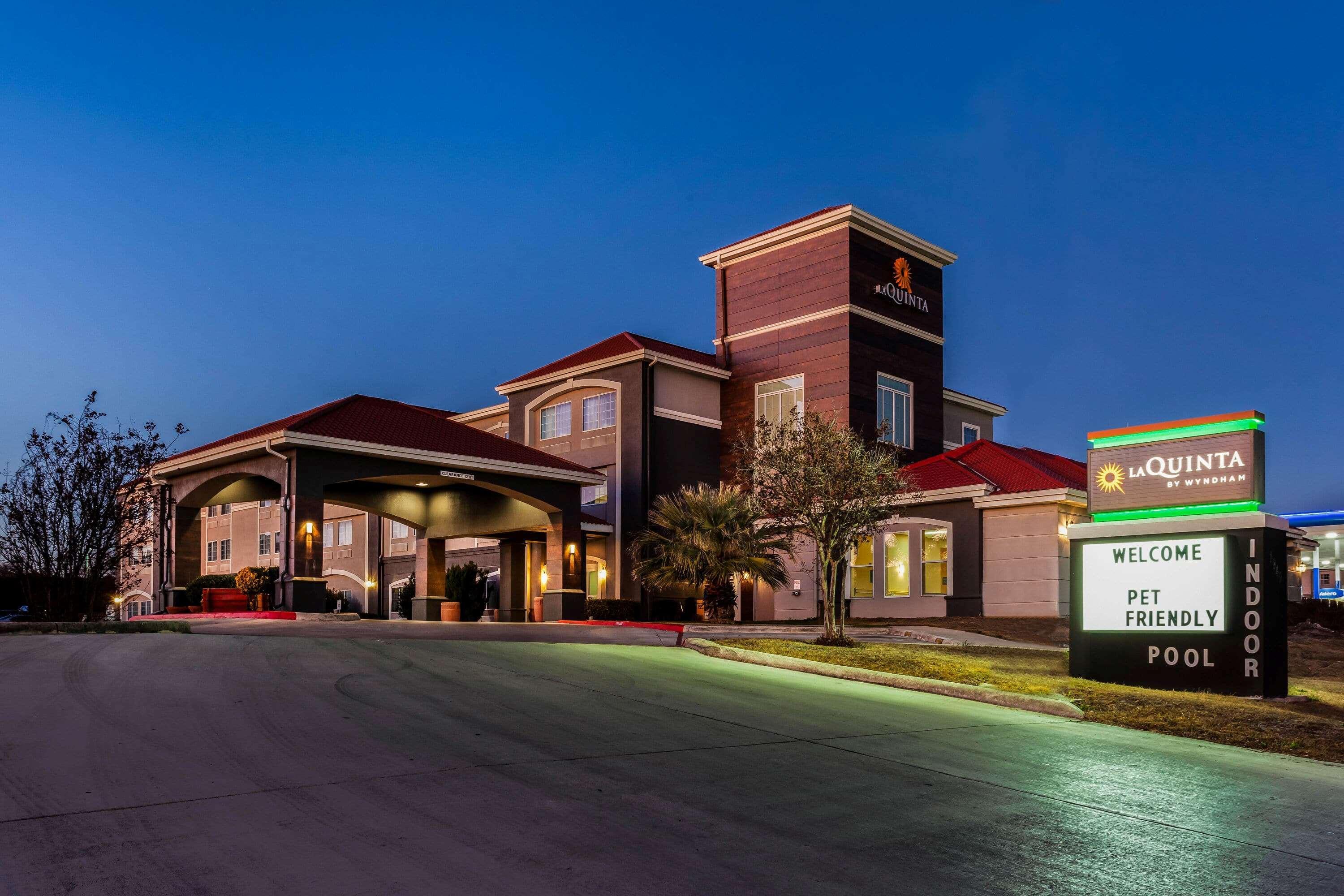 La Quinta By Wyndham Kerrville Exterior photo